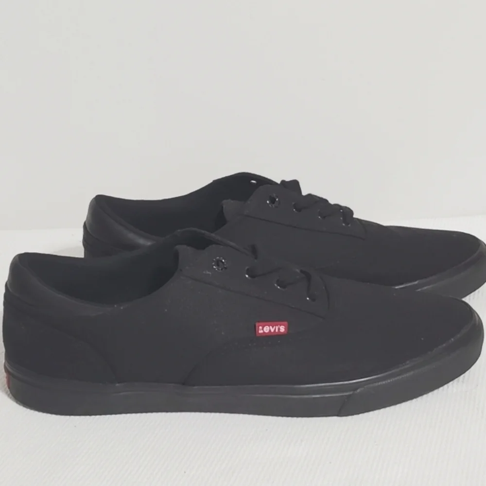 Levi's Black Canvas Sneakers Mens 13